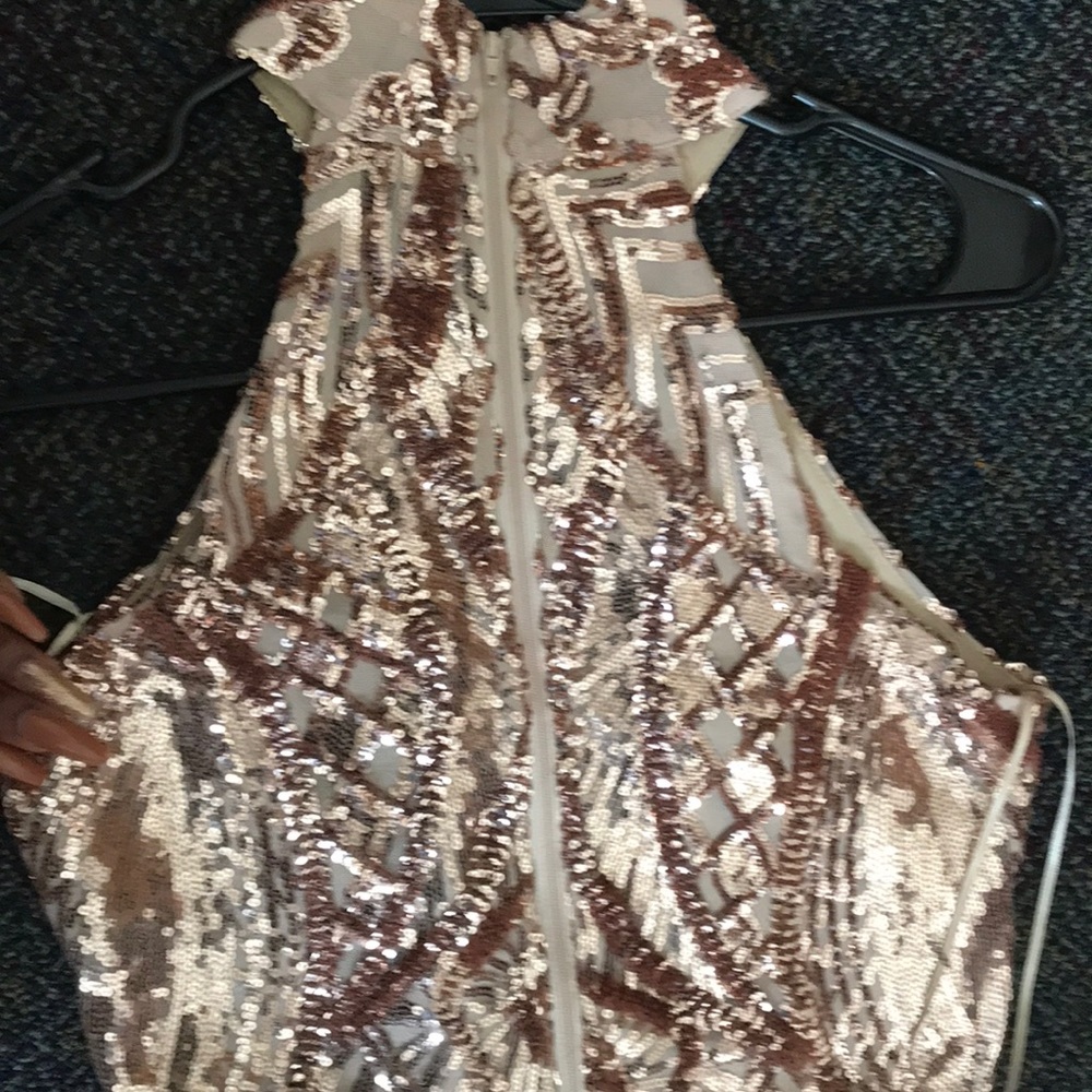 Dress - Picture 3 of 3